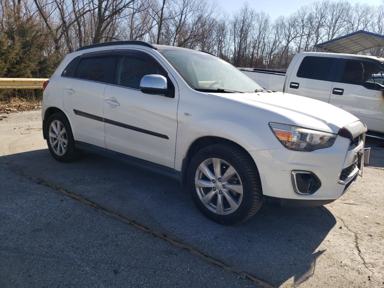 2014 Mitsubishi Outlander - Image 4