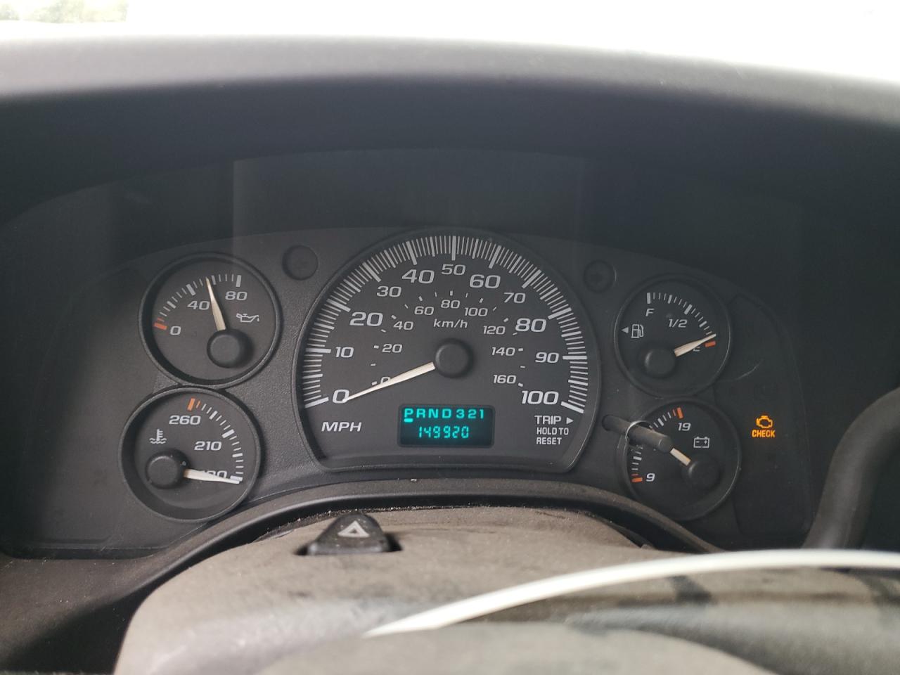 2005 Chevrolet Express - Image 9