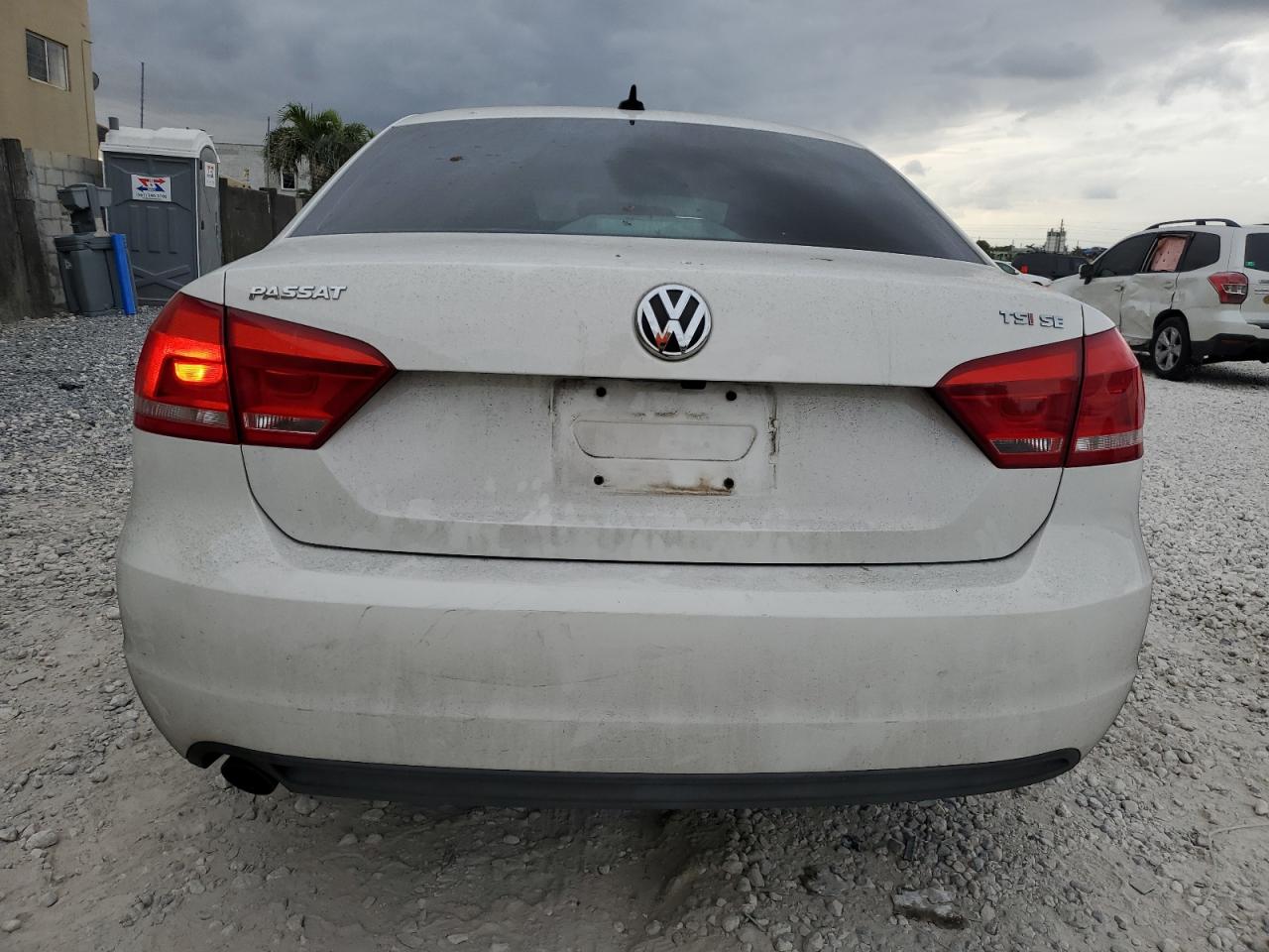 2014 Volkswagen Passat - Image 6