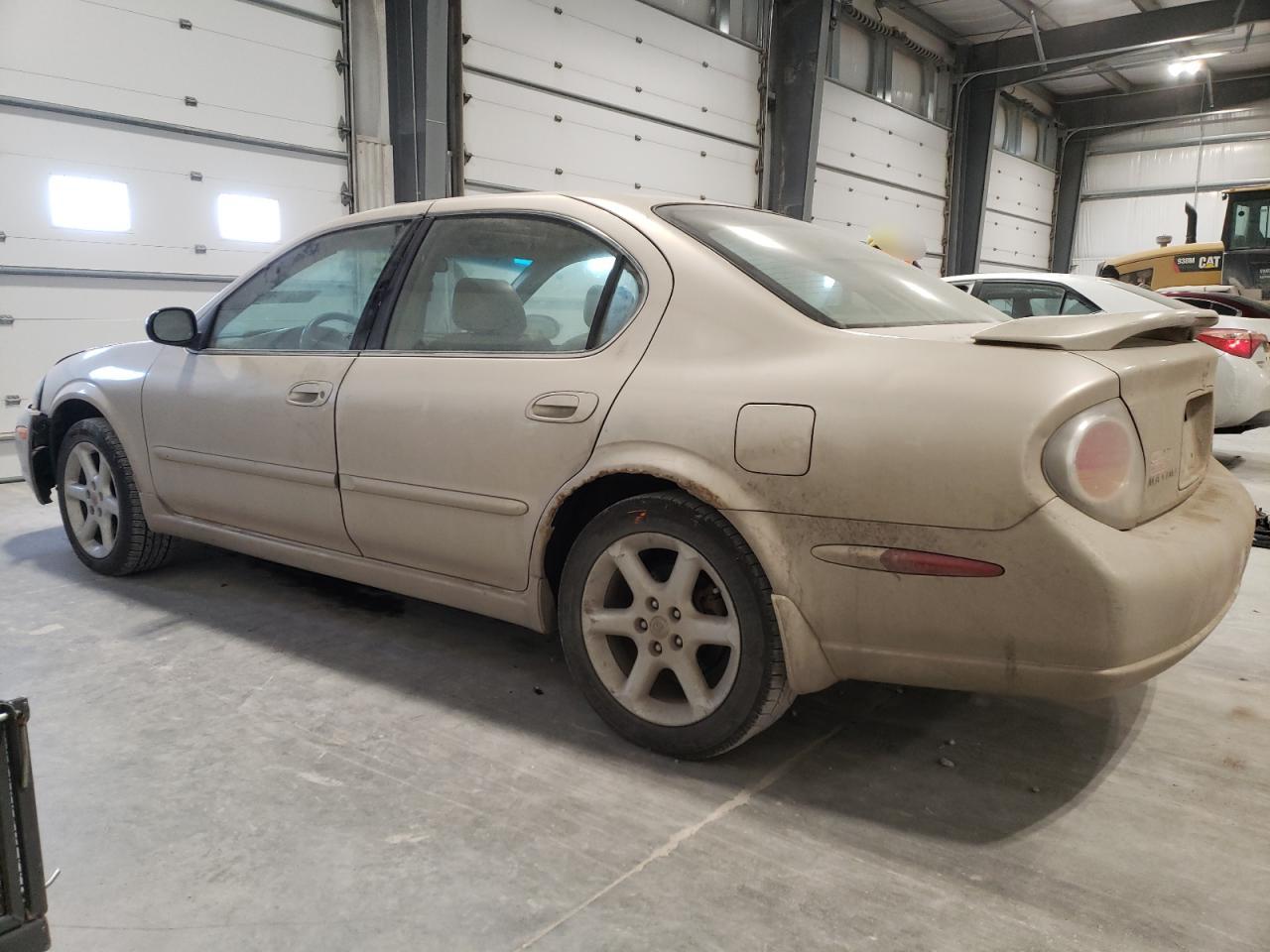 2002 Nissan Maxima - Image 2