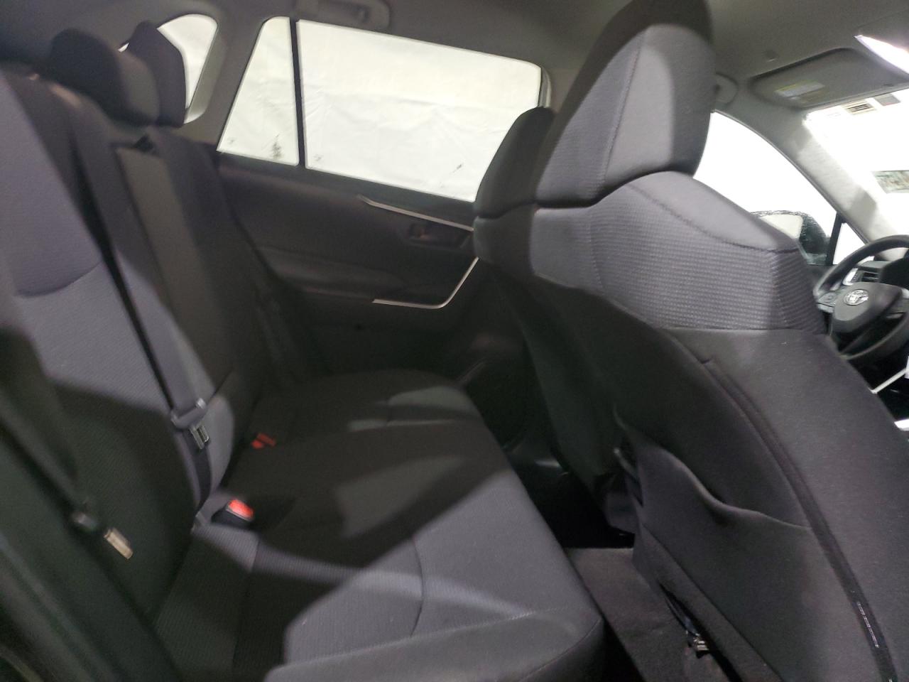 2024 Toyota RAV 4 - Image 11