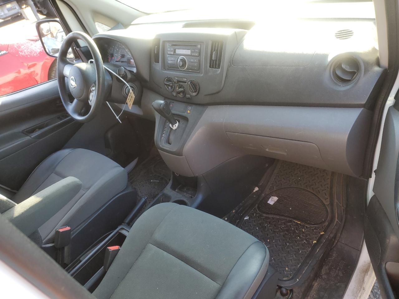 2015 Nissan NV - Image 8