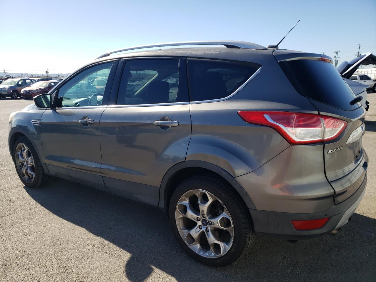 VIN 1FMCU0J96EUB99209 2014 FORD ESCAPE no.2