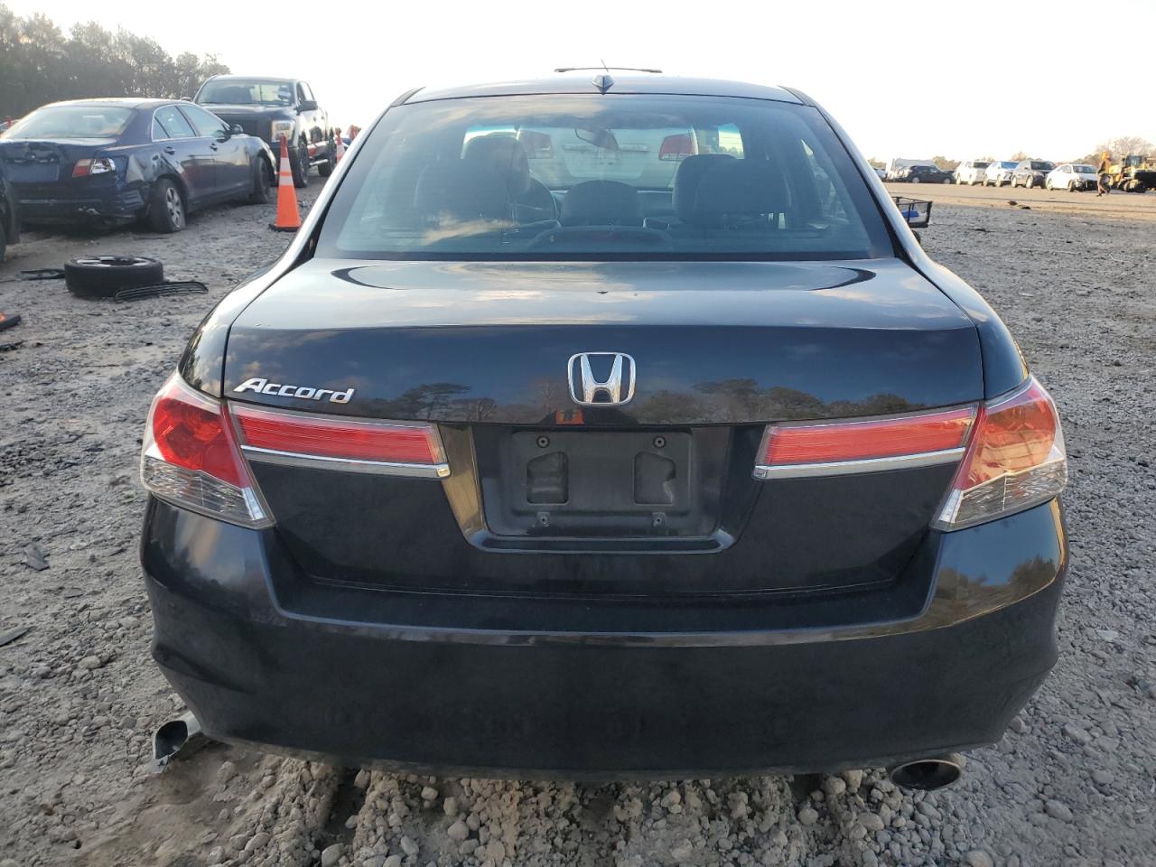 2011 Honda Accord - Image 6