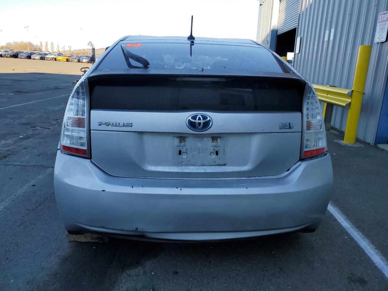 2011 Toyota Prius - Image 6