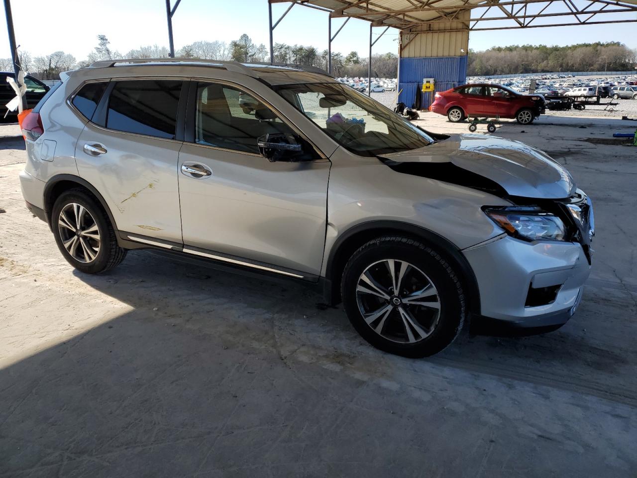 2018 Nissan Rogue - Image 4