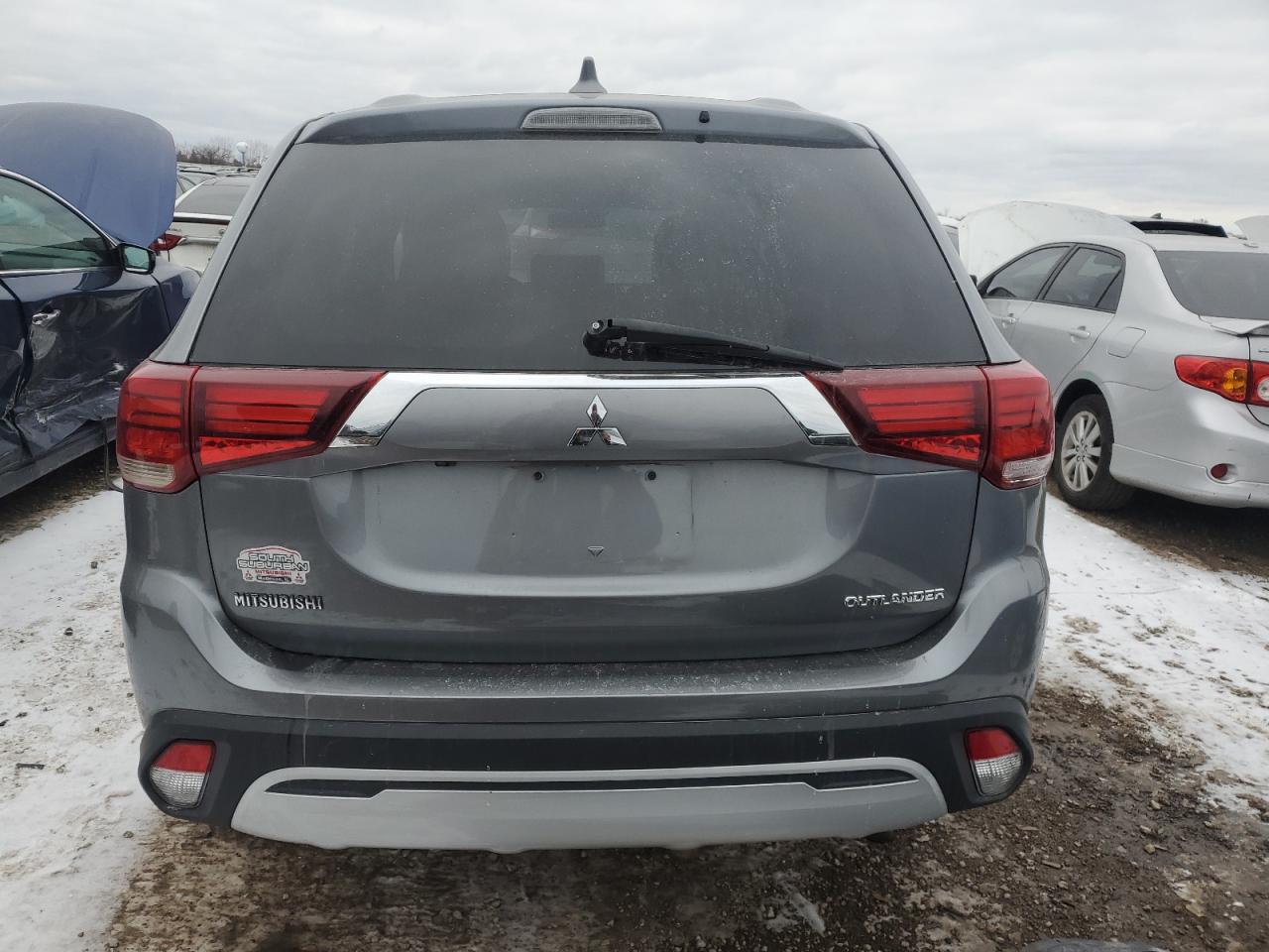 2019 Mitsubishi Outlander - Image 6