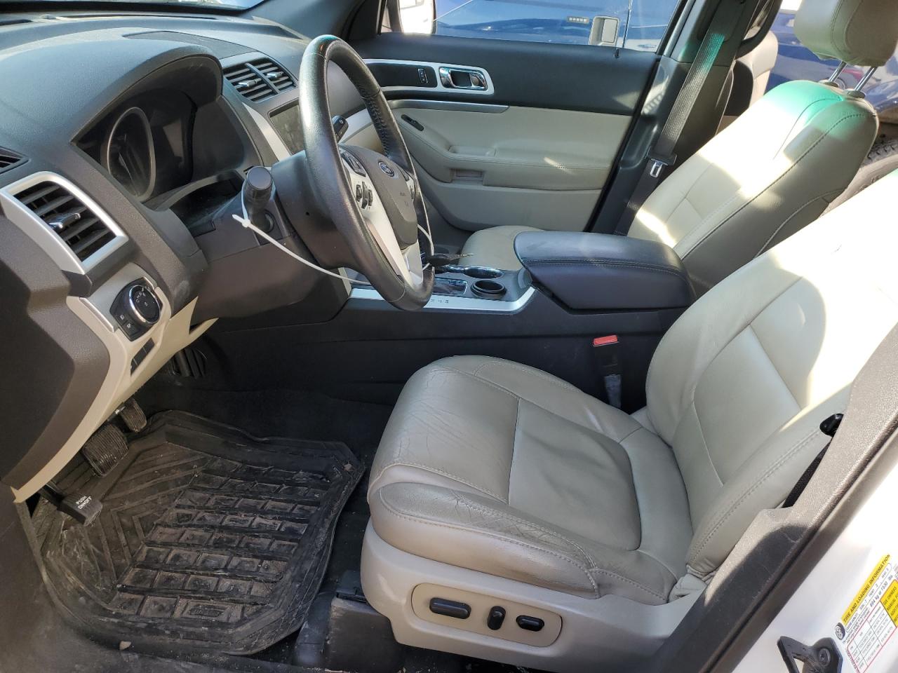 2015 Ford Explorer - Image 7