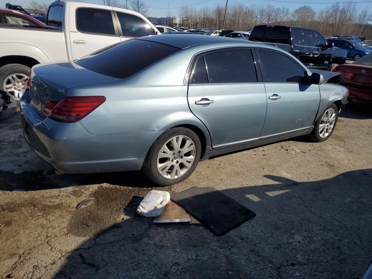 2008 Toyota Avalon - Image 3
