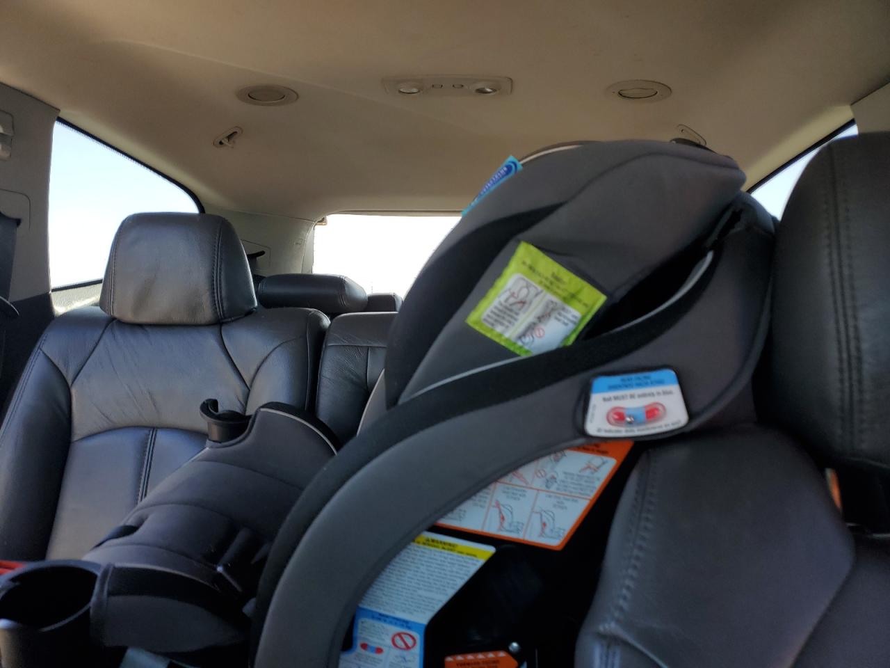 2010 Chevrolet Traverse - Image 10
