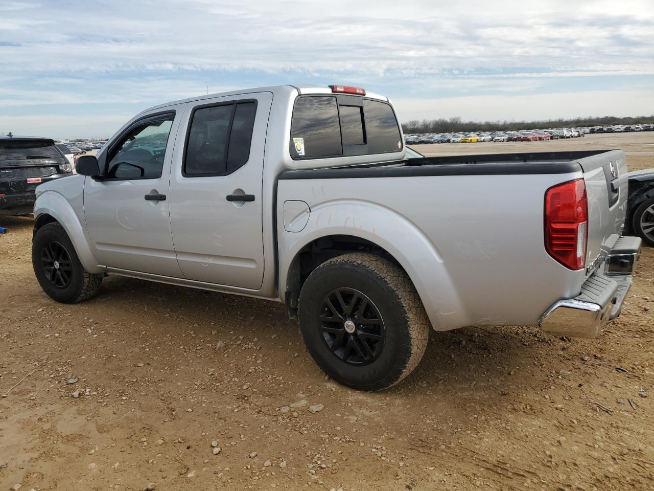 2014 Nissan Navara (Frontier) - Image 2