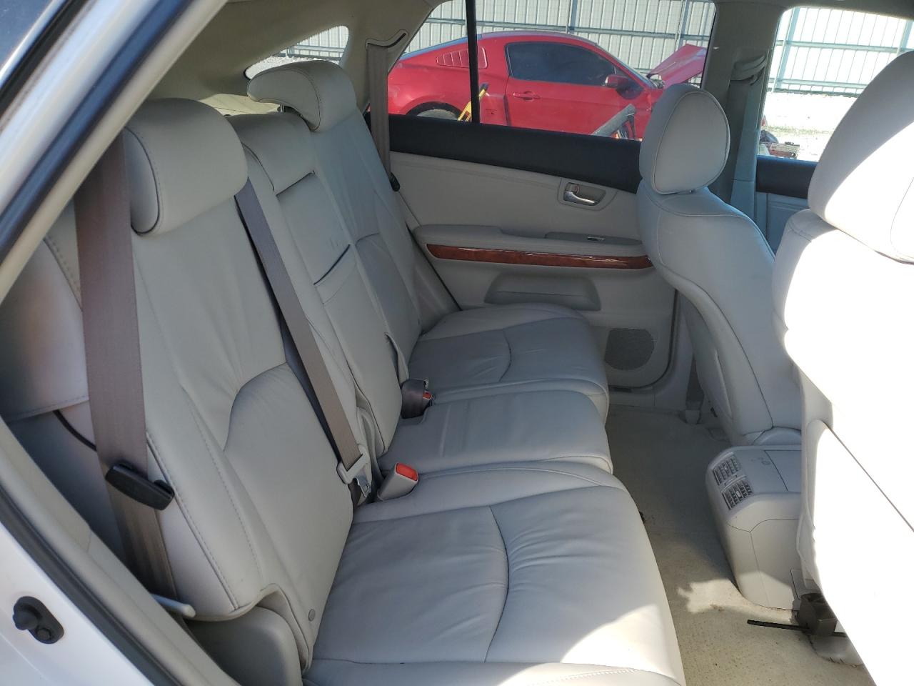 2006 Lexus RX - Image 11
