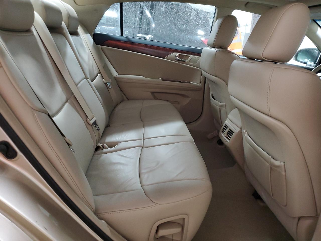 2011 Toyota Avalon - Image 10