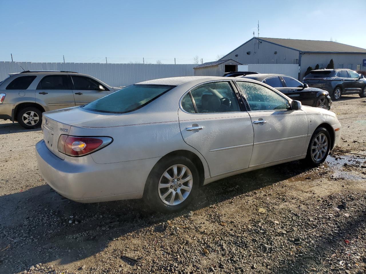 2002 Lexus ES - Image 3