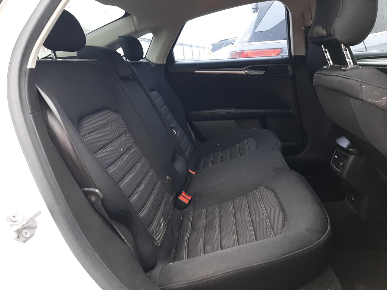 2016 Ford Fusion - Image 10