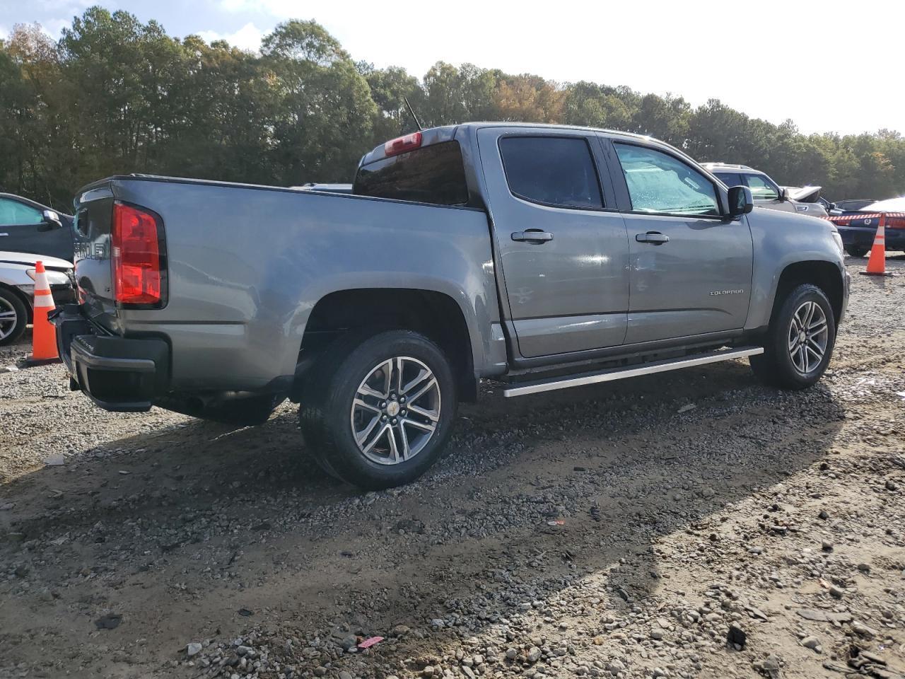 VIN 1GCGSBEN8M1299200 2021 CHEVROLET COLORADO no.3