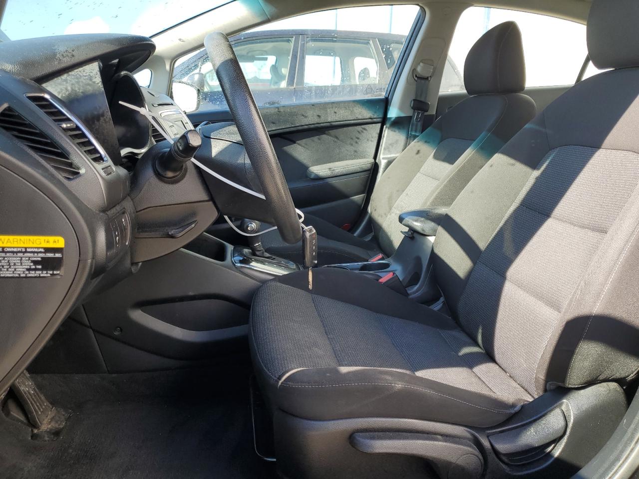 2017 Kia Forte - Image 7