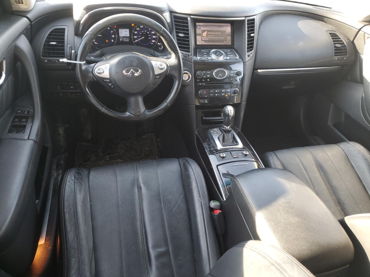 2016 Infiniti QX70 - Image 8