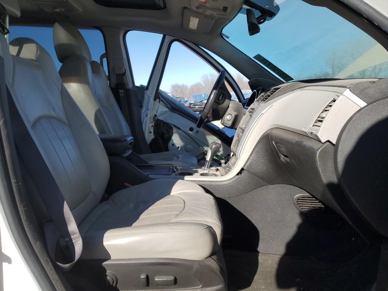 2011 Chevrolet Traverse - Image 7
