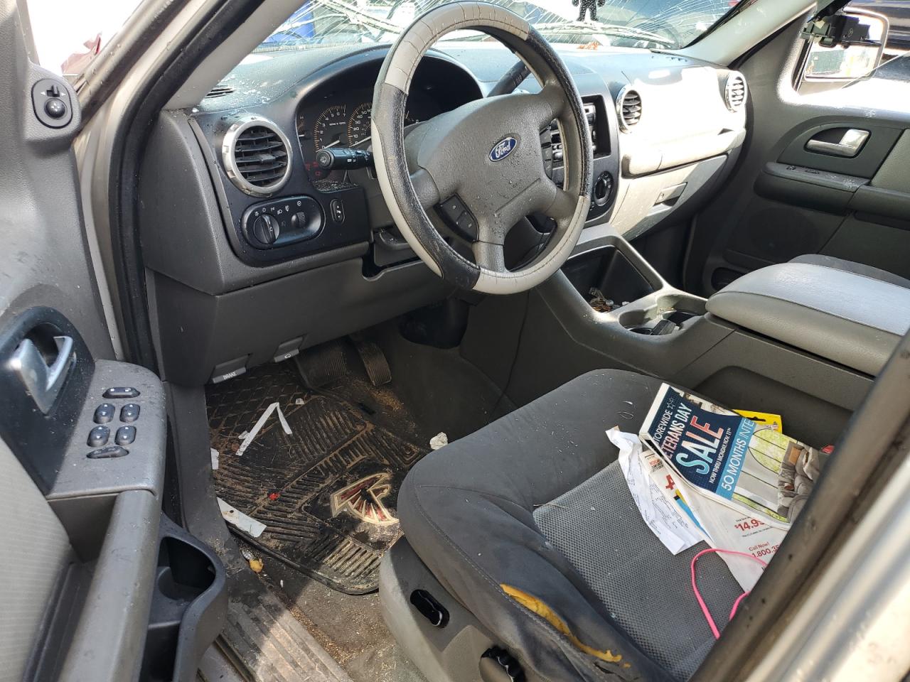 2003 Ford Expedition - Image 8