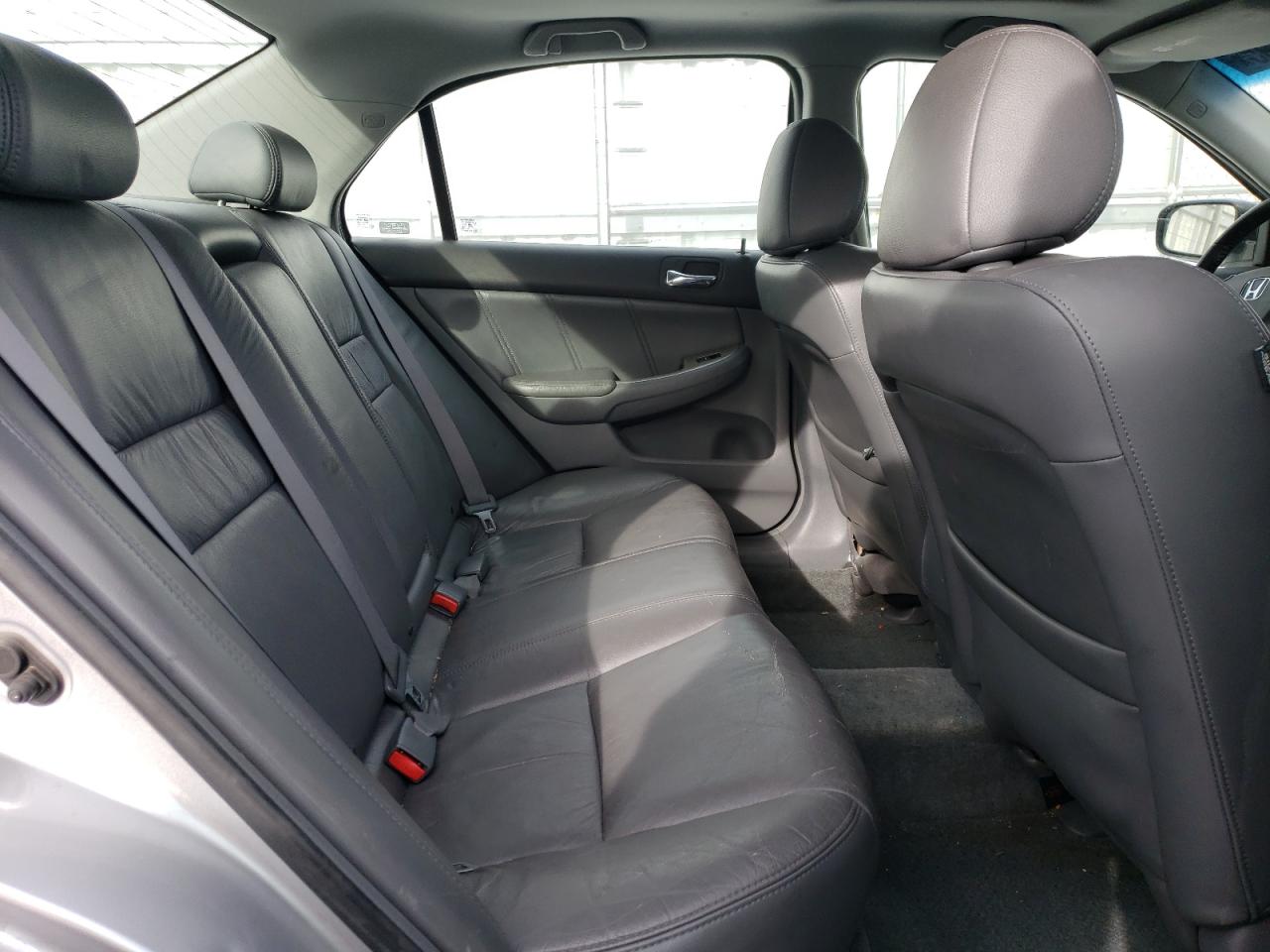 2006 Honda Accord - Image 10