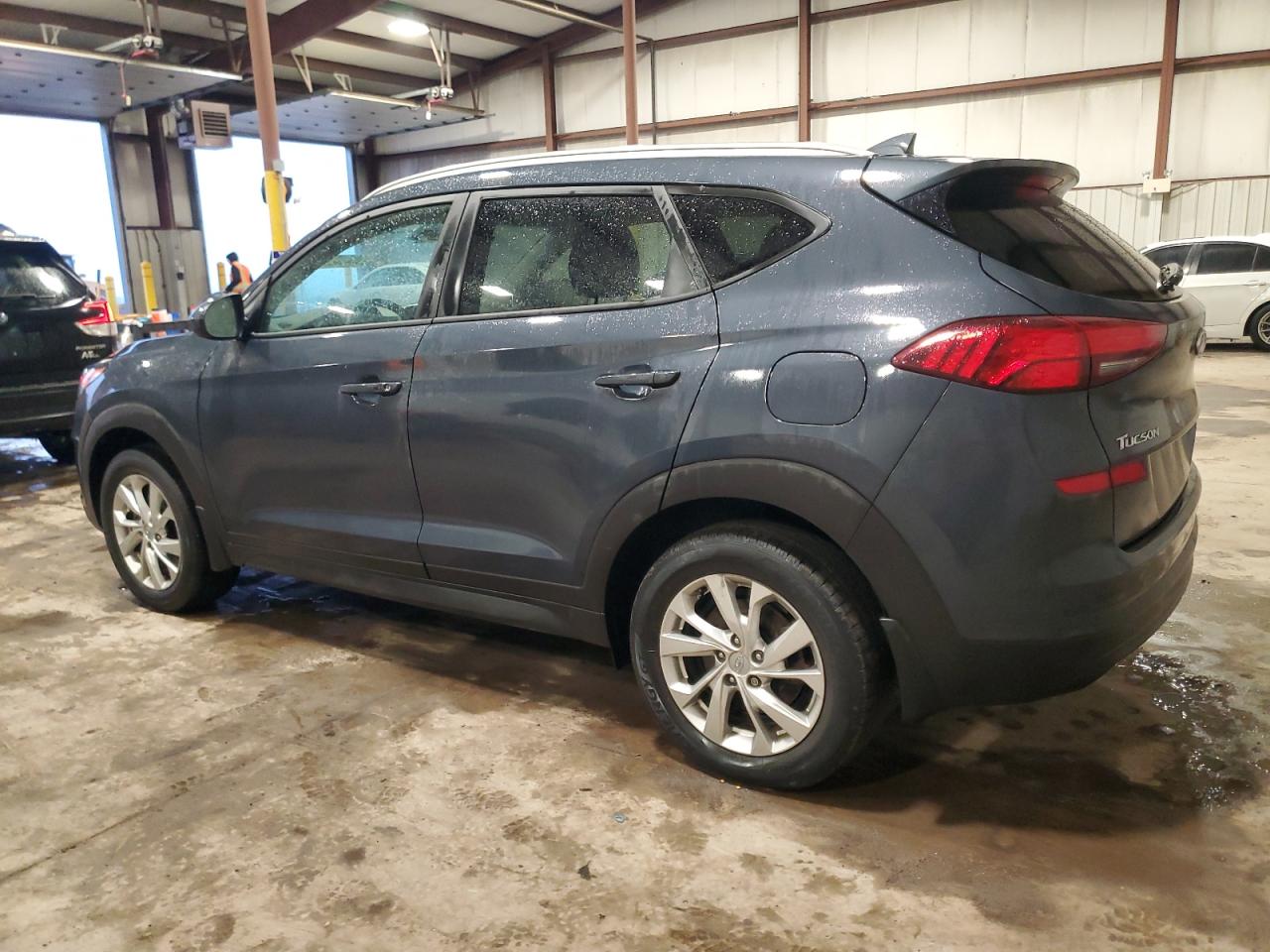 2021 Hyundai Tucson - Image 2