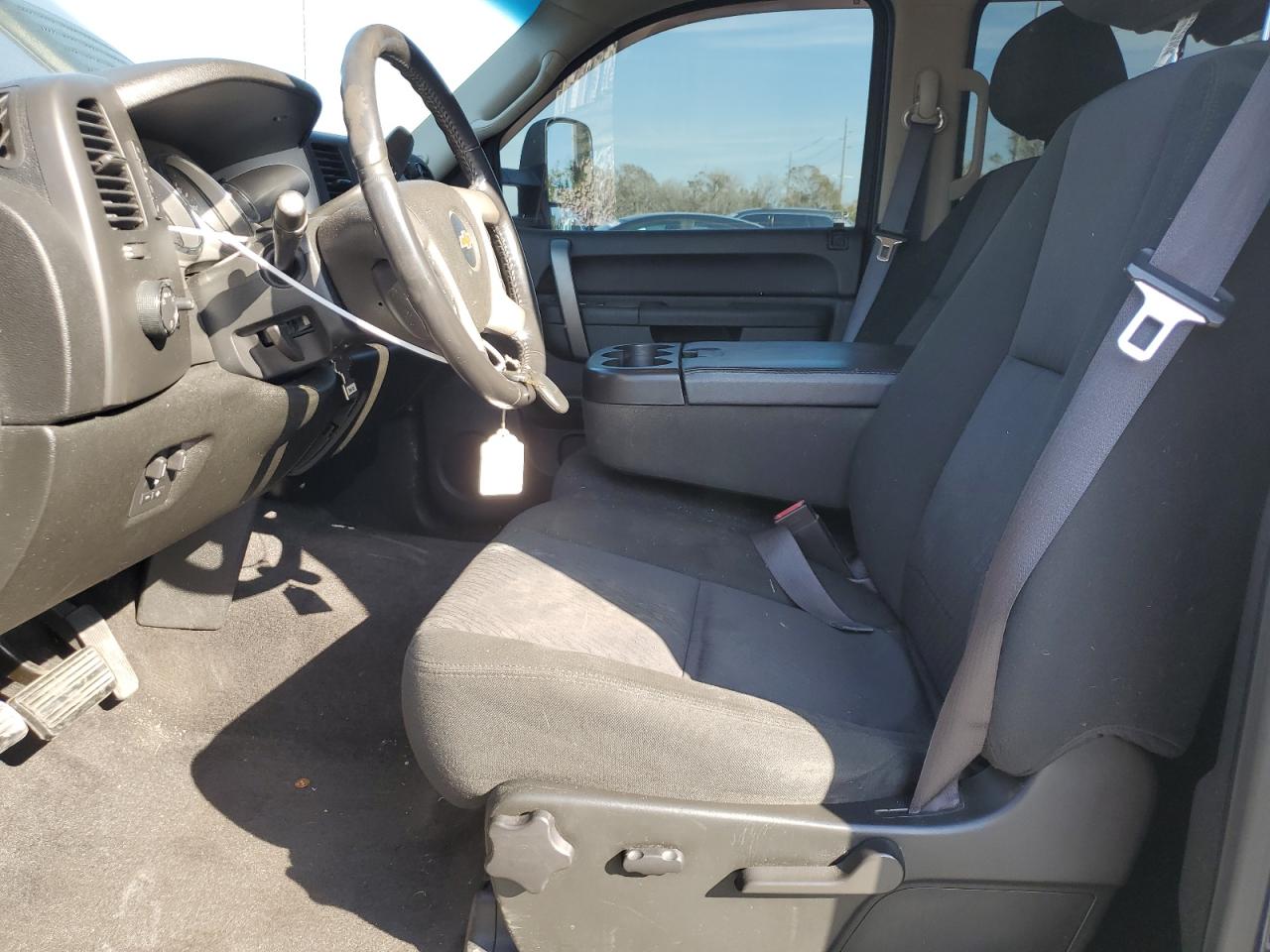 2011 Chevrolet Silverado - Image 7