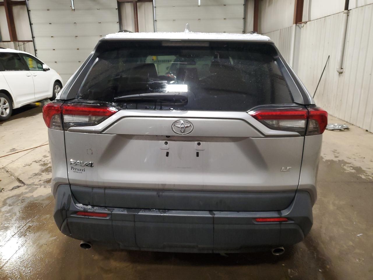 2021 Toyota RAV 4 - Image 6