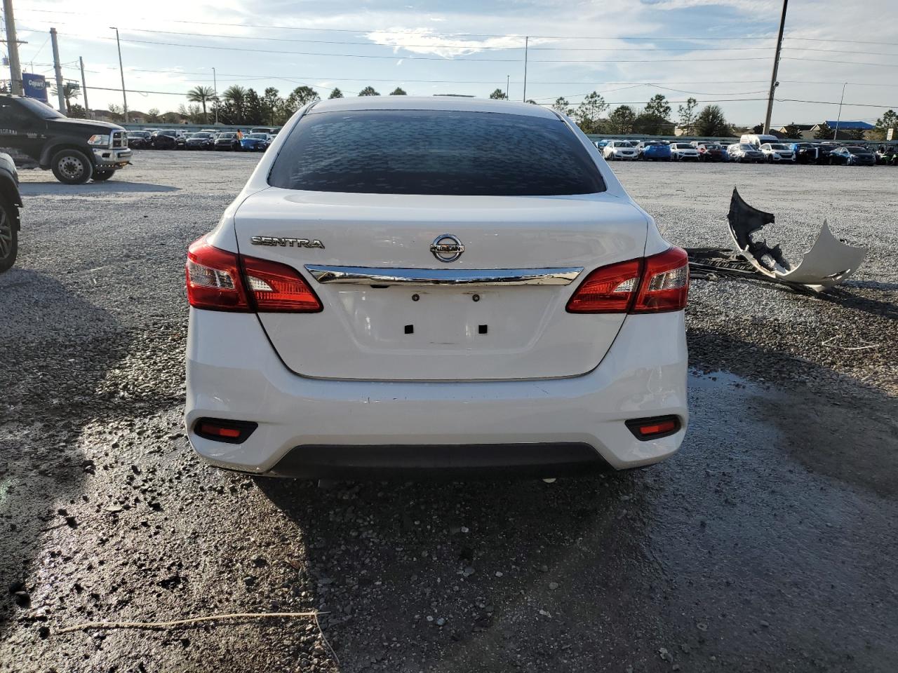 2018 Nissan Sentra - Image 6
