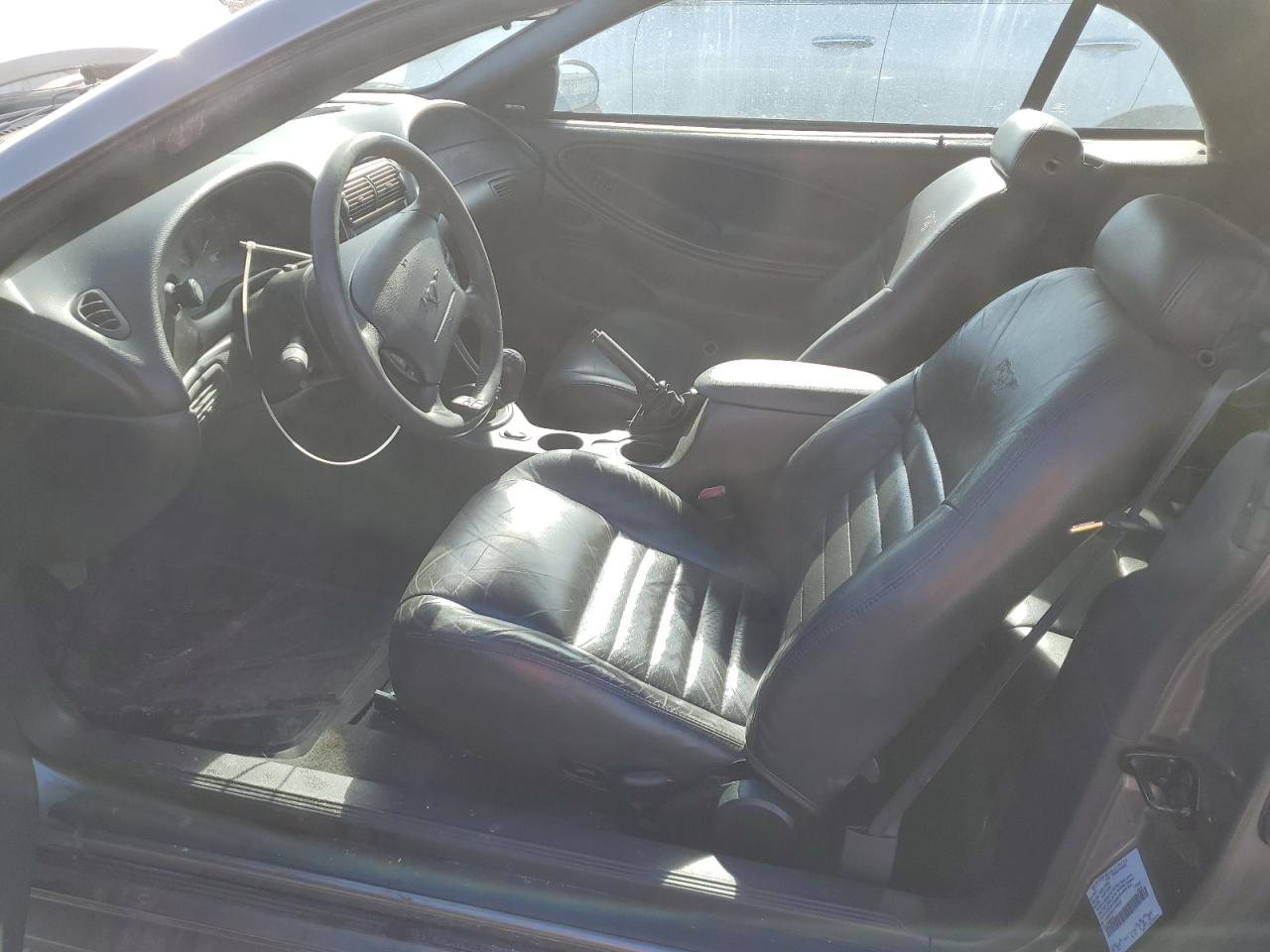 2001 Ford Mustang - Image 7