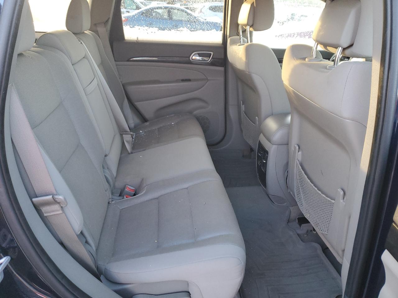2012 Jeep Grand Cherokee - Image 11