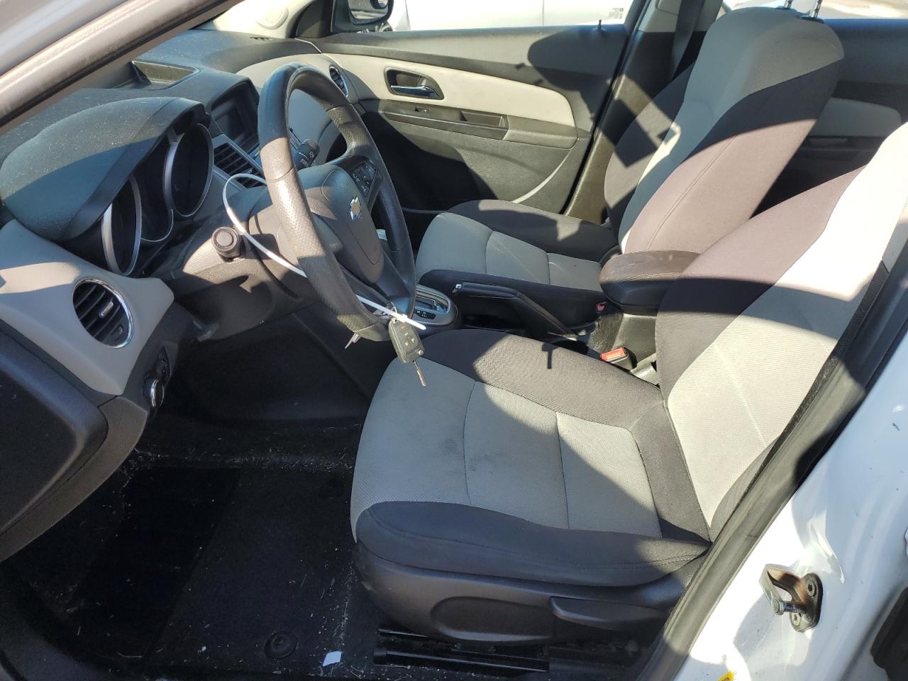 2013 Chevrolet Cruze - Image 7