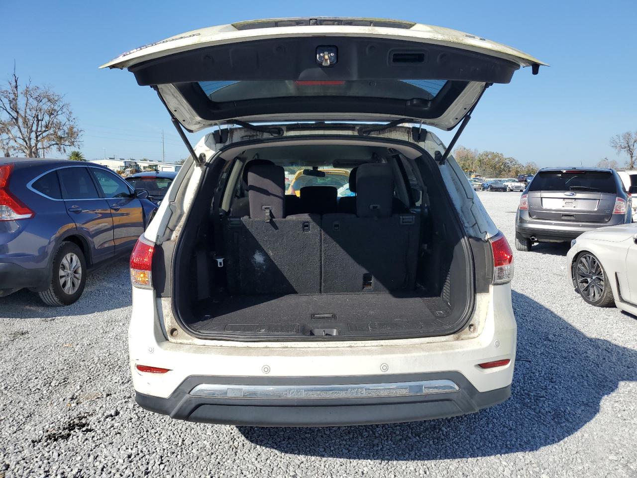 2014 Nissan Pathfinder - Image 6