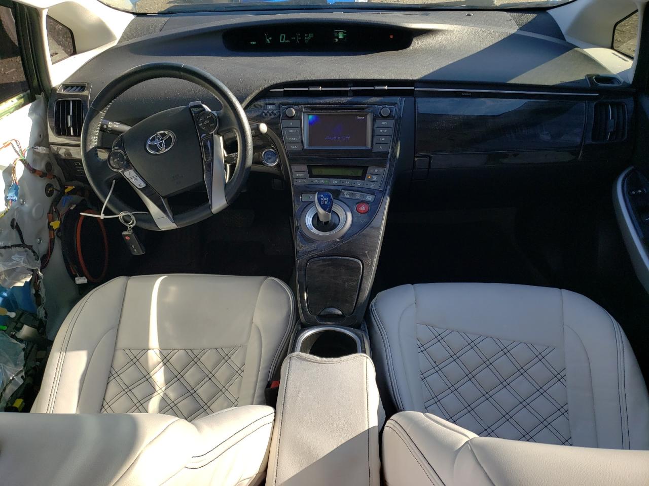 2015 Toyota Prius - Image 8