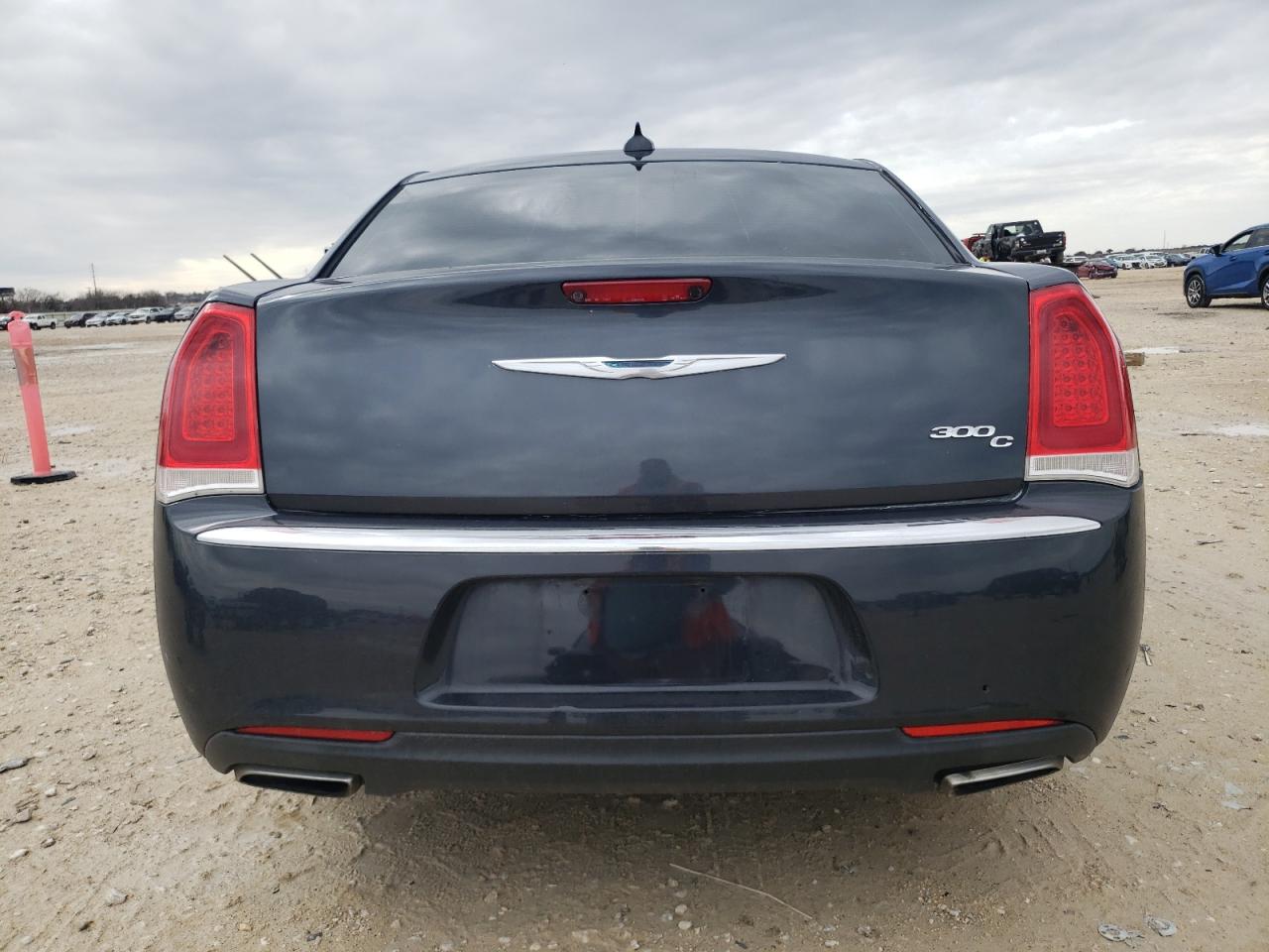 2016 Chrysler 300 - Image 6