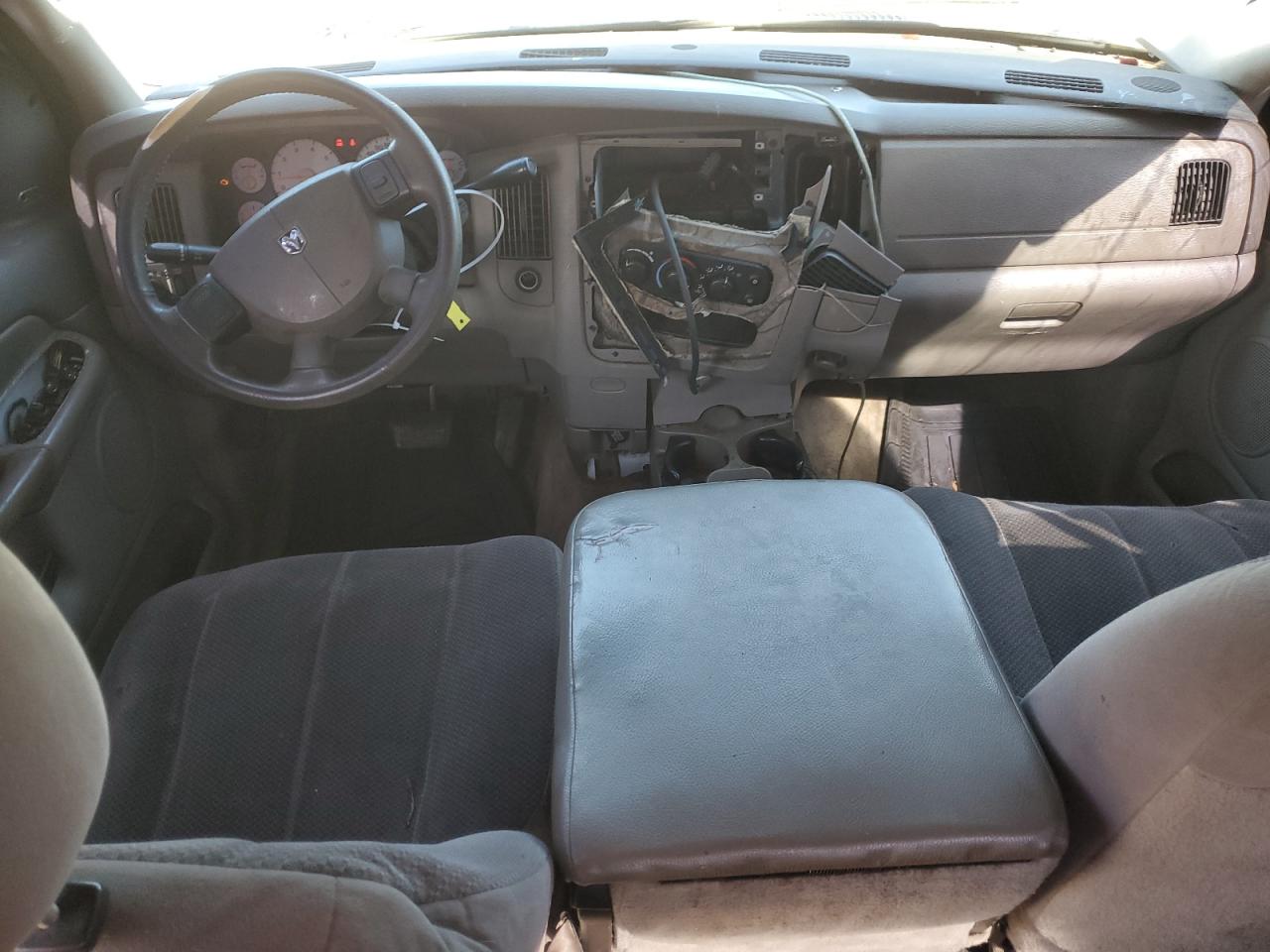 2004 Dodge RAM - Image 8