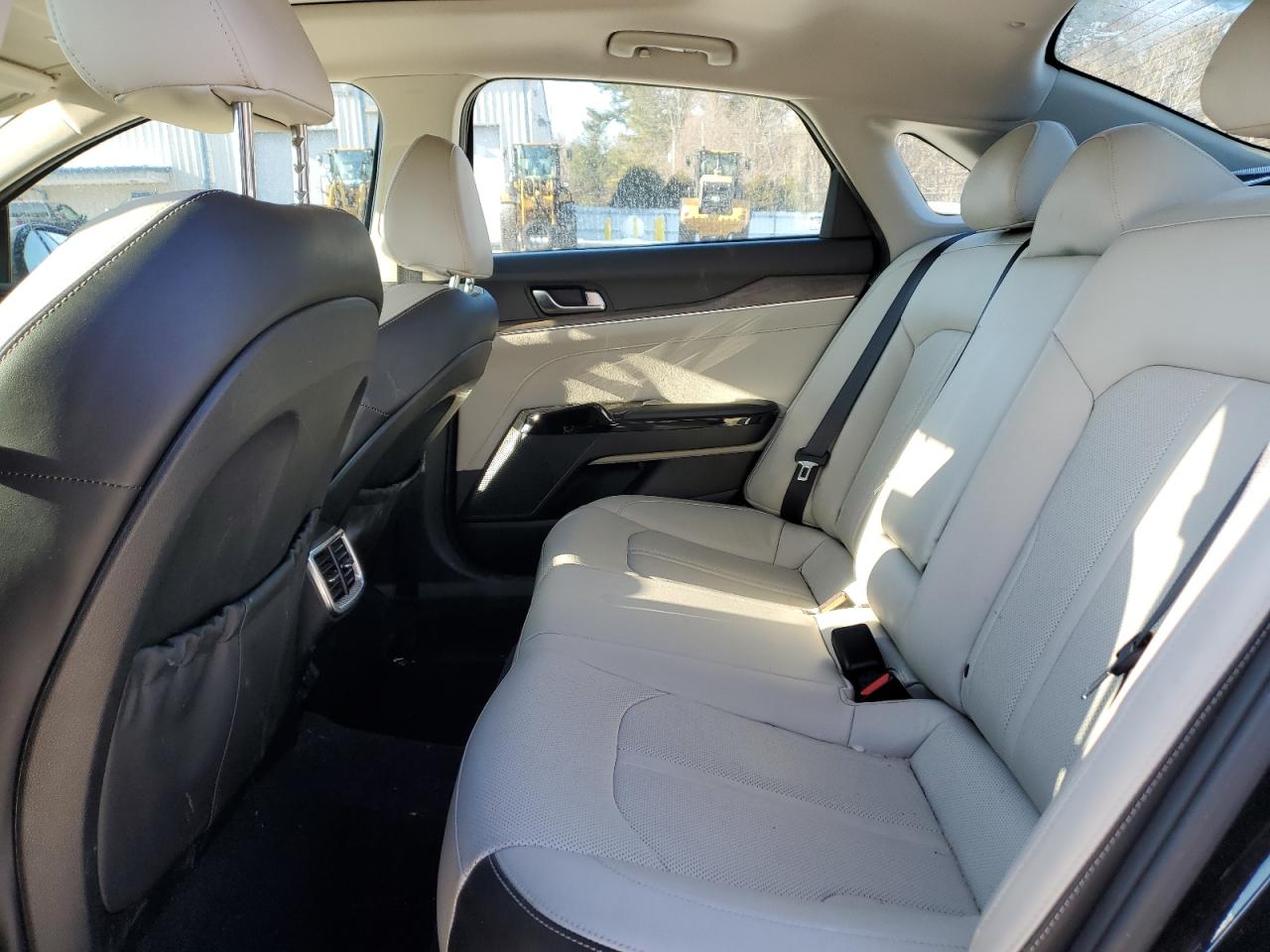 2021 Kia K5 - Image 10