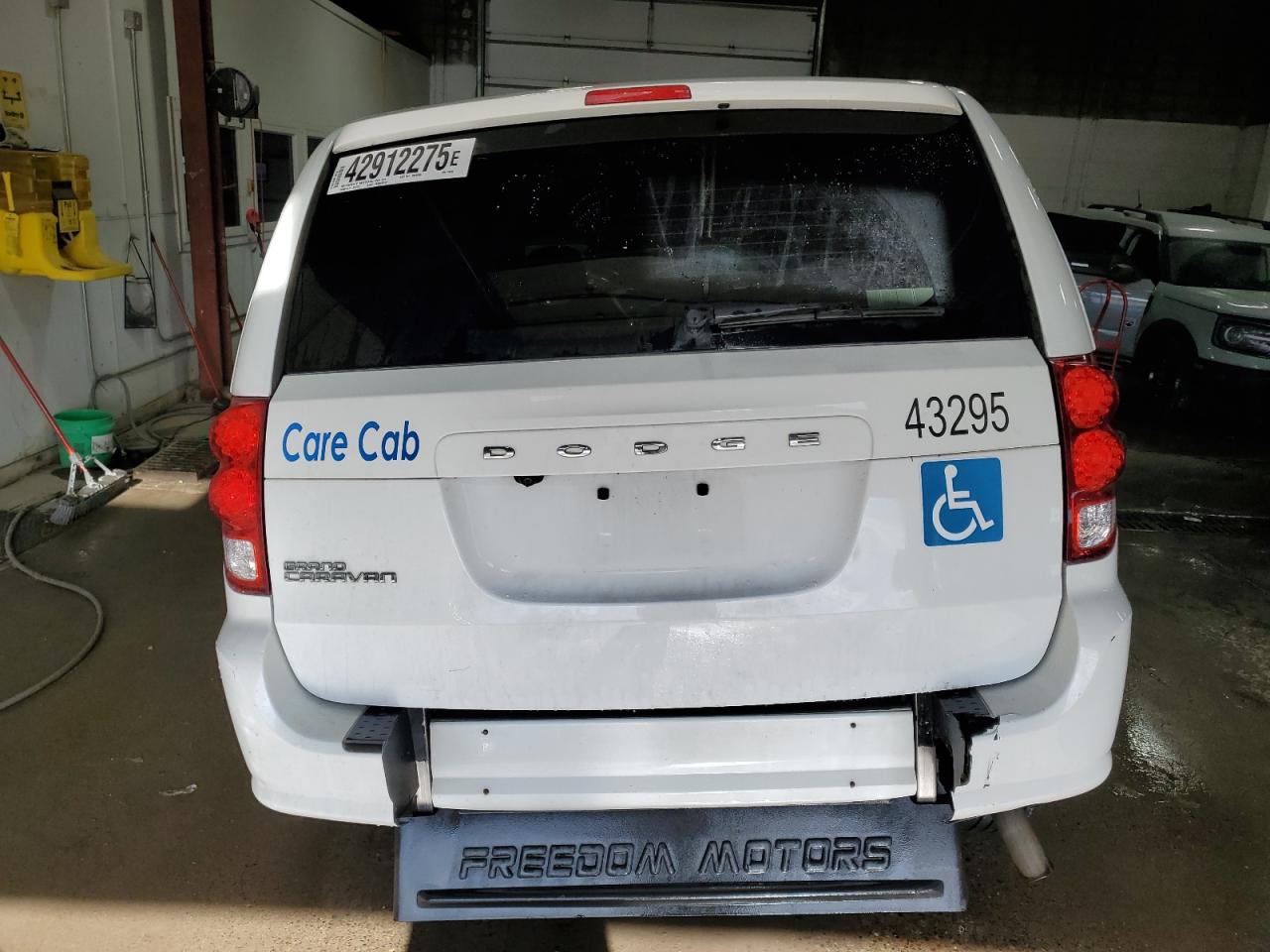 2019 Dodge Caravan - Image 6