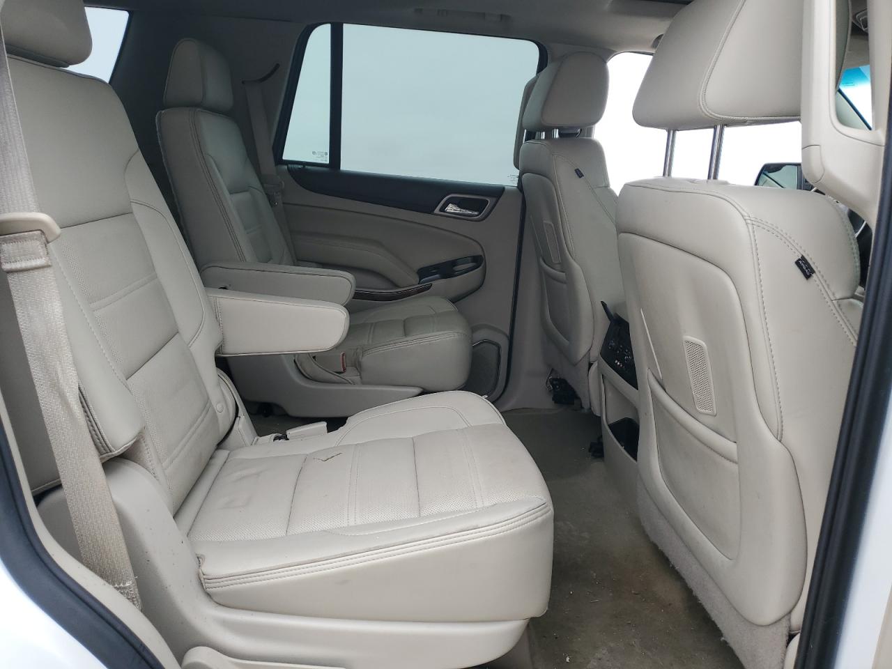 2016 GMC Yukon - Image 11