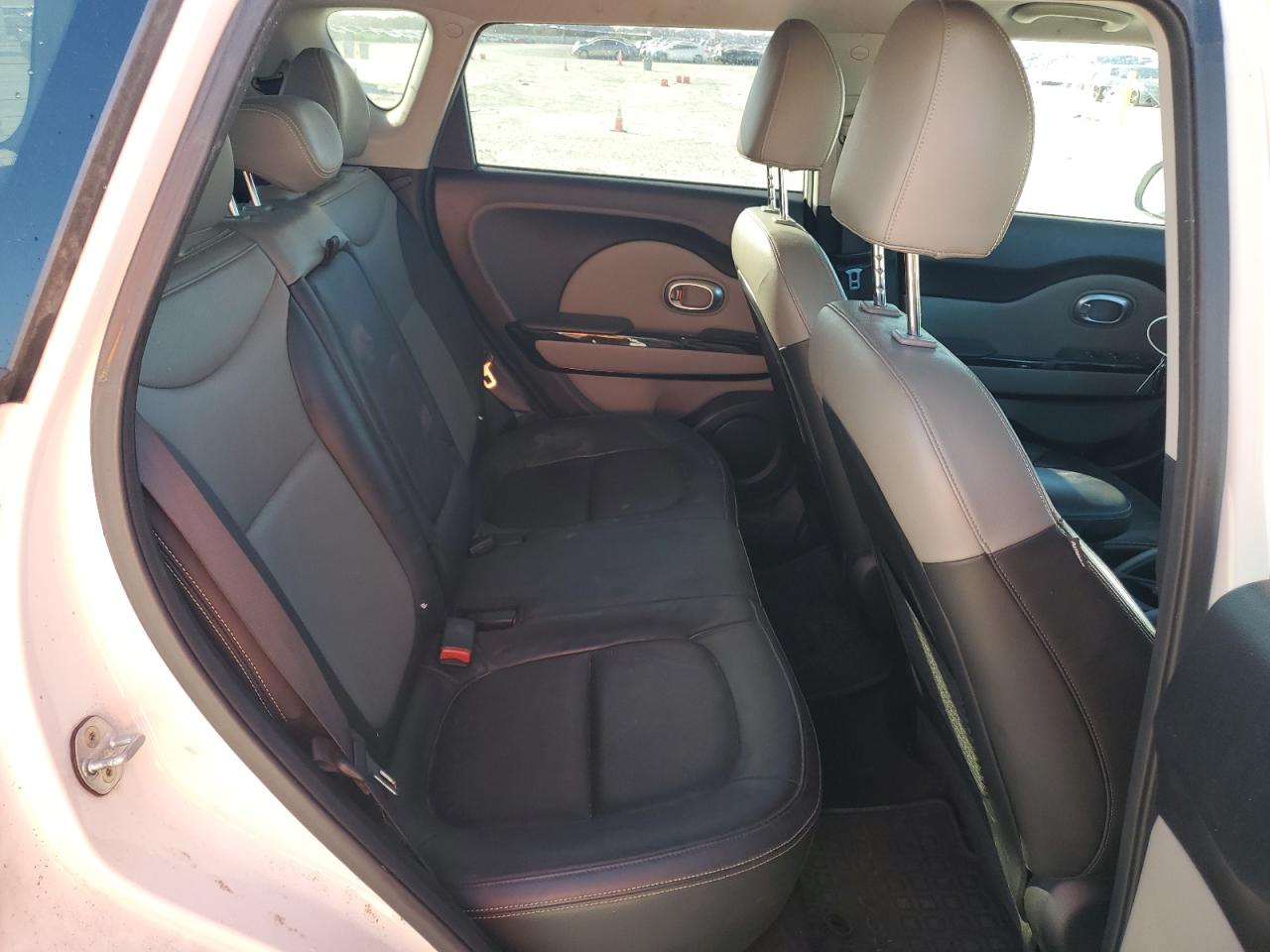2016 Kia Soul - Image 10