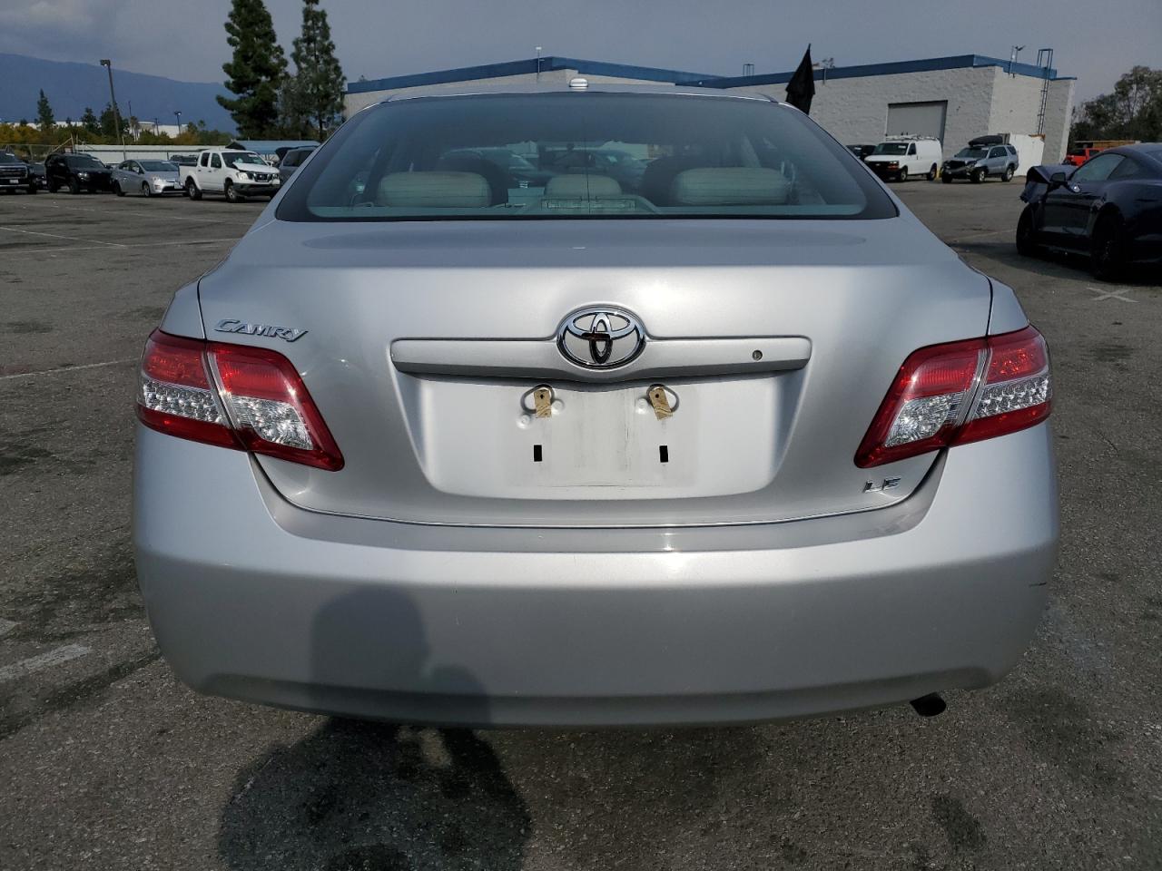 2010 Toyota Camry - Image 6
