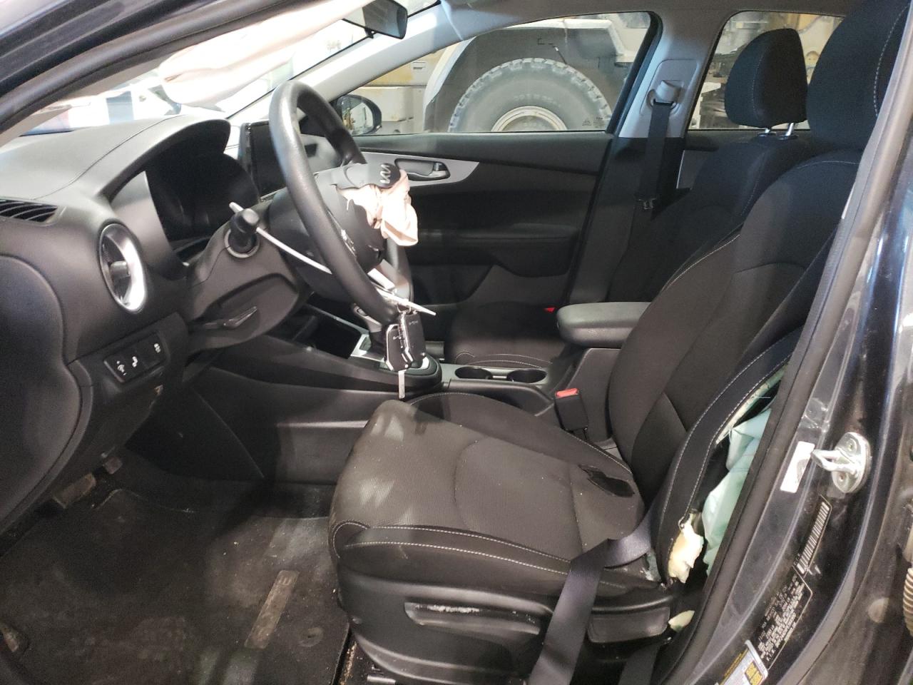2023 Kia Forte - Image 7
