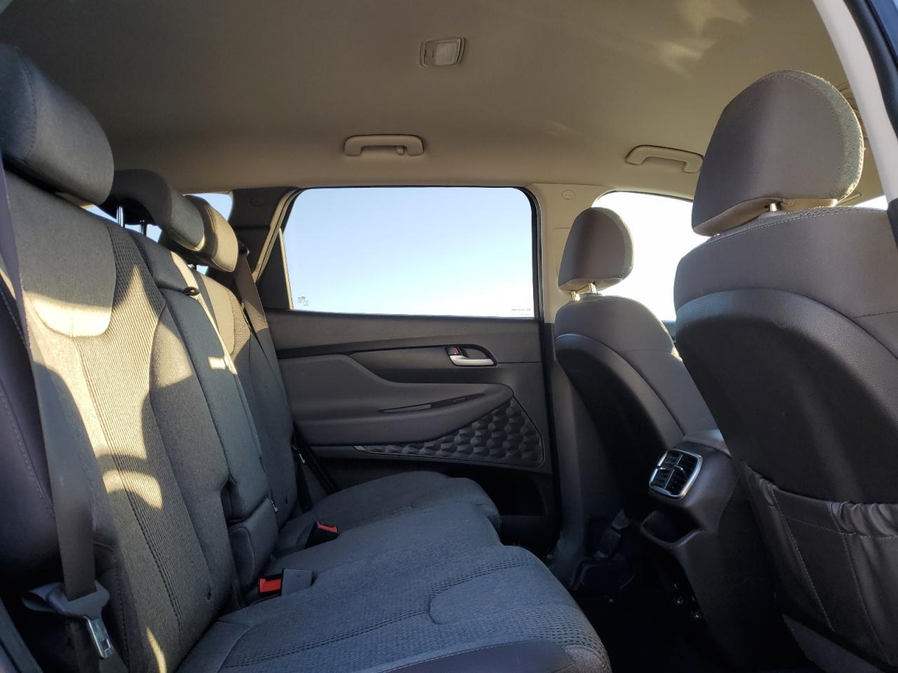 2019 Hyundai Santa Fe - Image 12