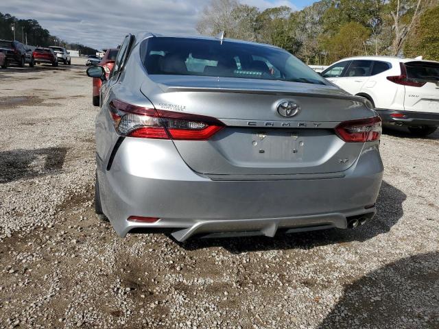  TOYOTA CAMRY 2022 Silver