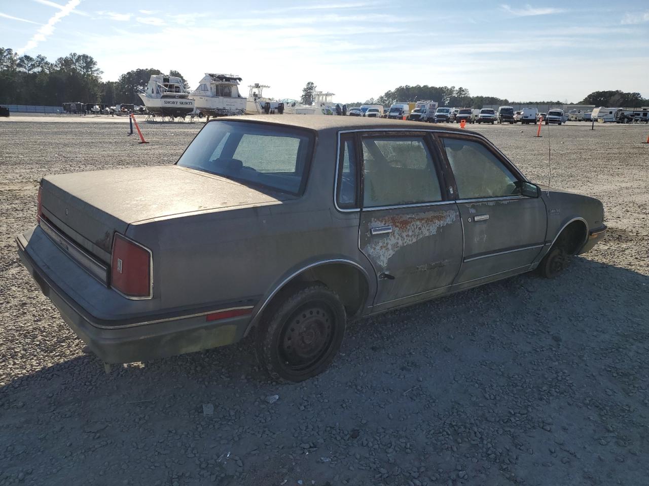 1986 Oldsmobile Cutlass - Image 3
