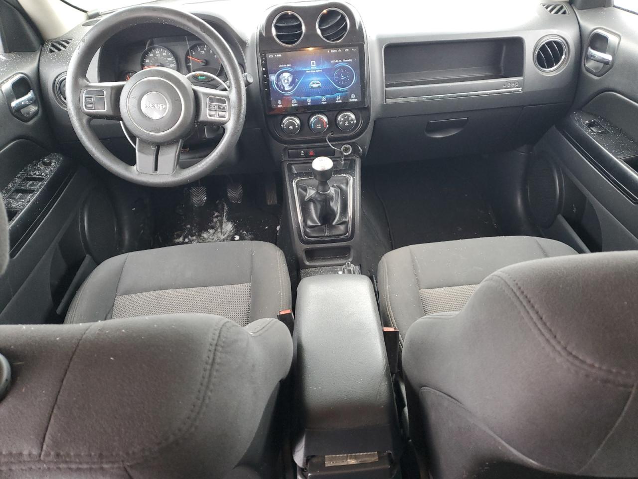 2012 Jeep Liberty (Patriot) - Image 8
