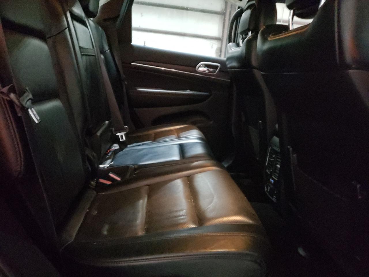 2019 Jeep Grand Cherokee - Image 12