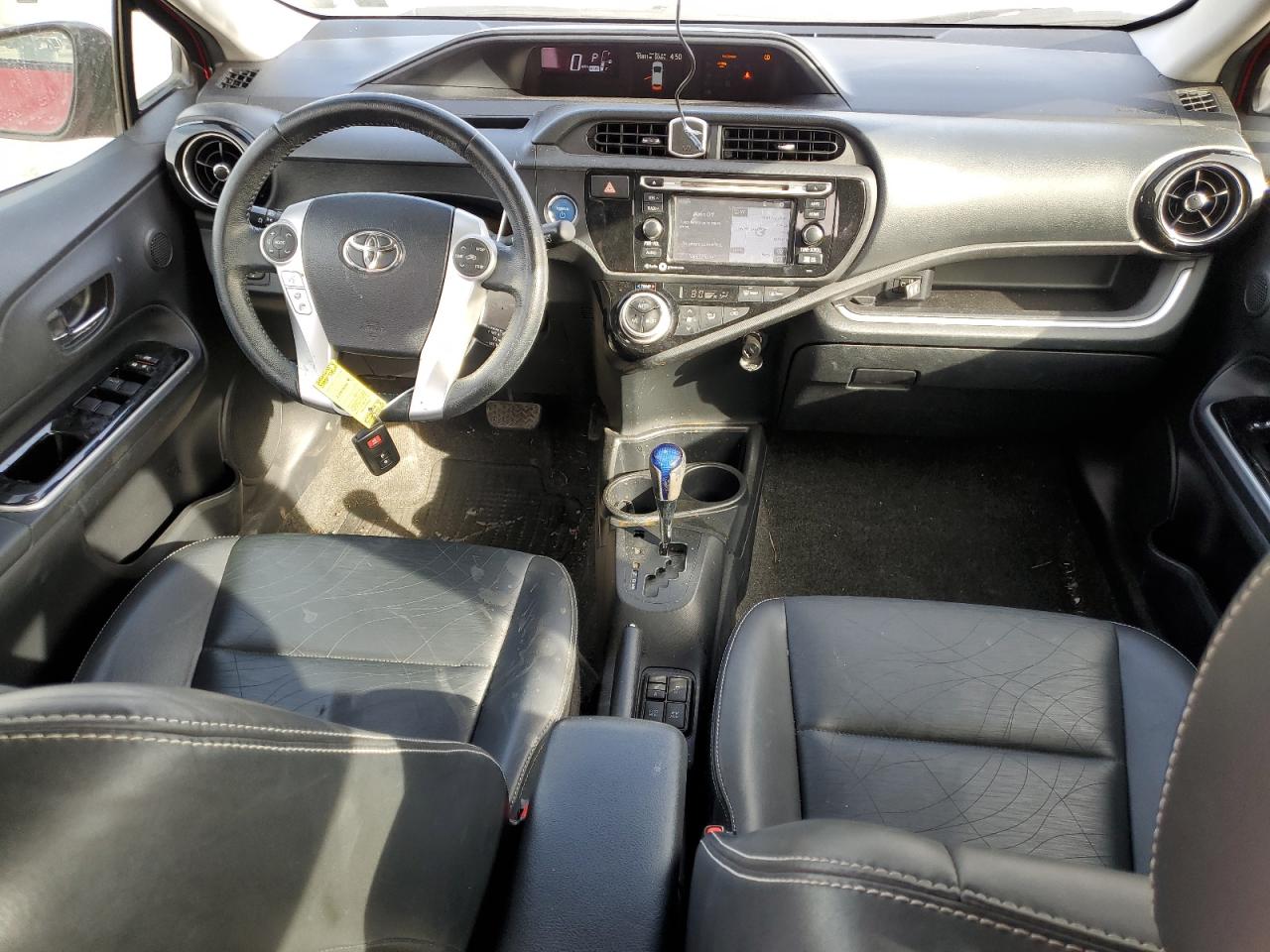 2015 Toyota Prius - Image 8