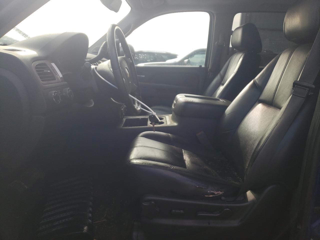 2013 Chevrolet Avalanche - Image 7