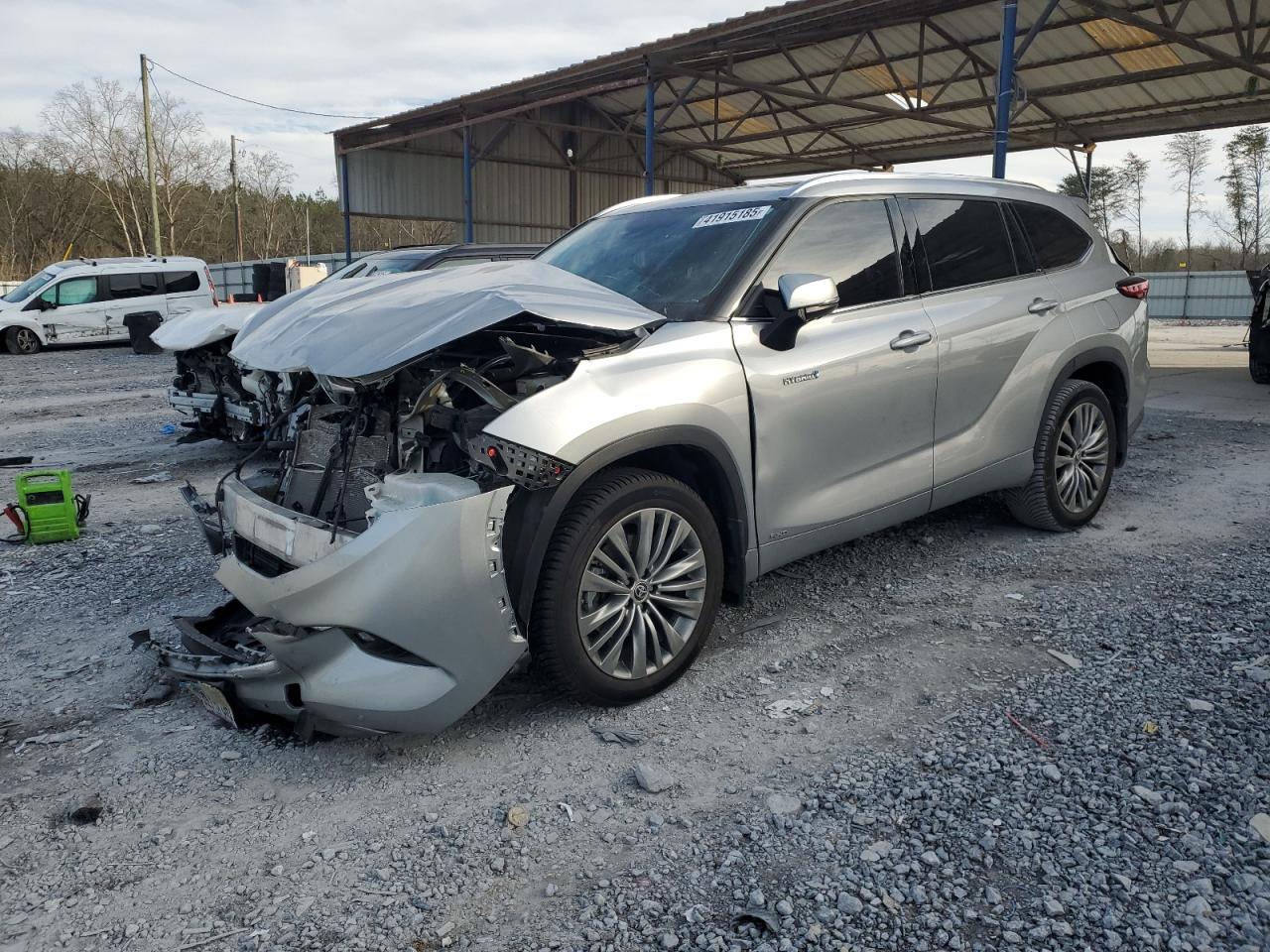 2021 Toyota Highlander - Image 1